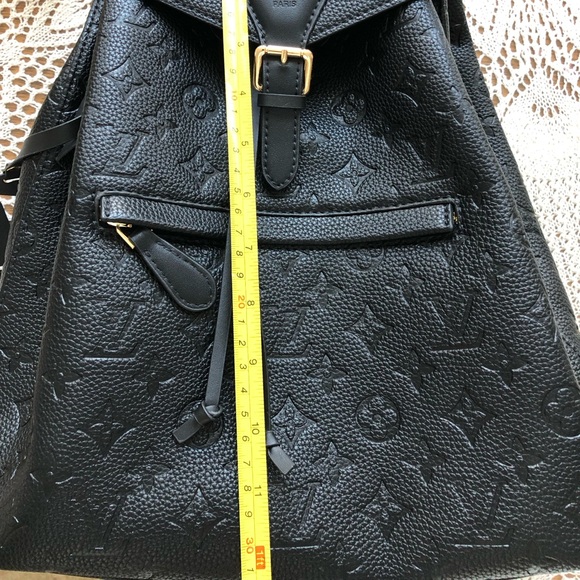 Backpack - Picture 3 of 4